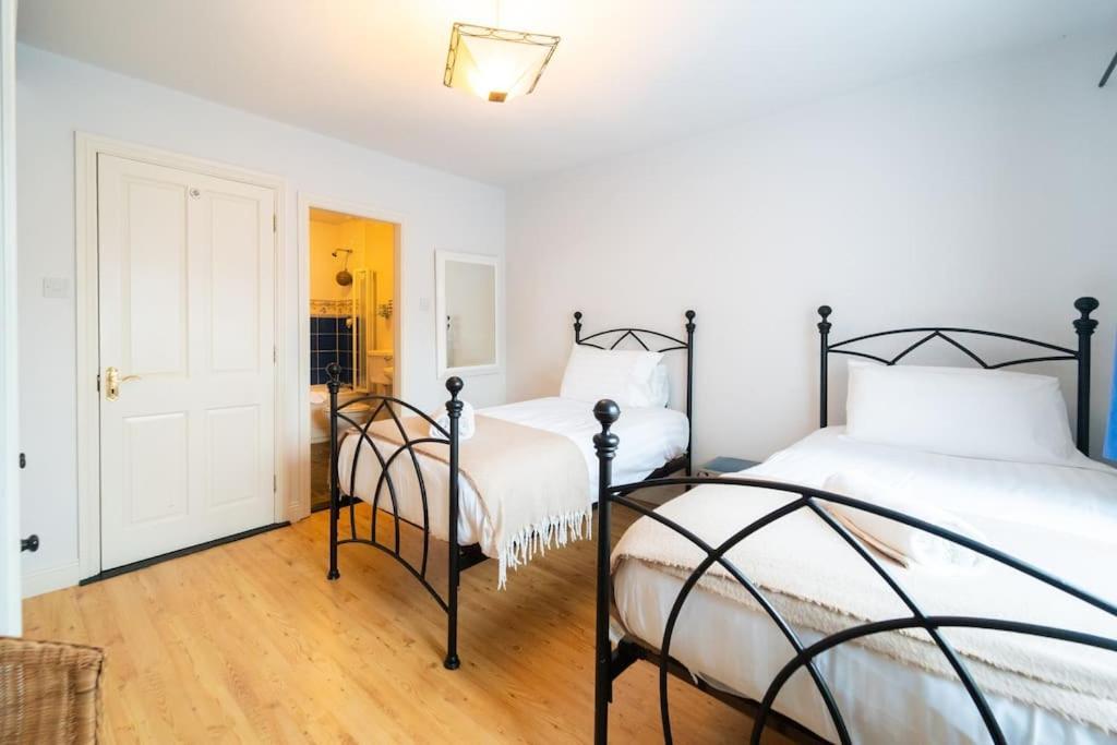 The Haven Dingle, Self Catering Accommodation 外观 照片