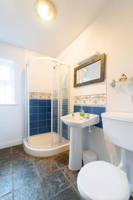 The Haven Dingle, Self Catering Accommodation 外观 照片
